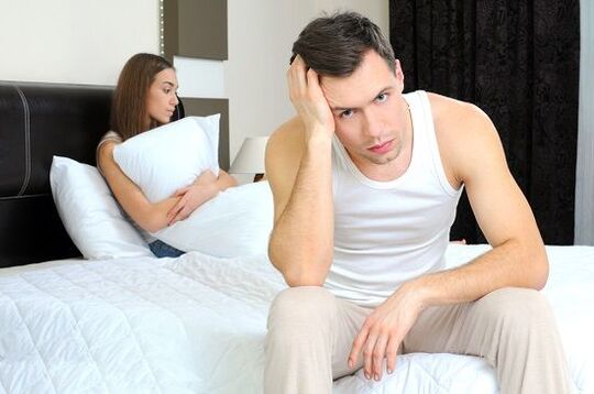 یک مرد در هنگام هیجان از ترشحات پاتولوژیک ناراحت است